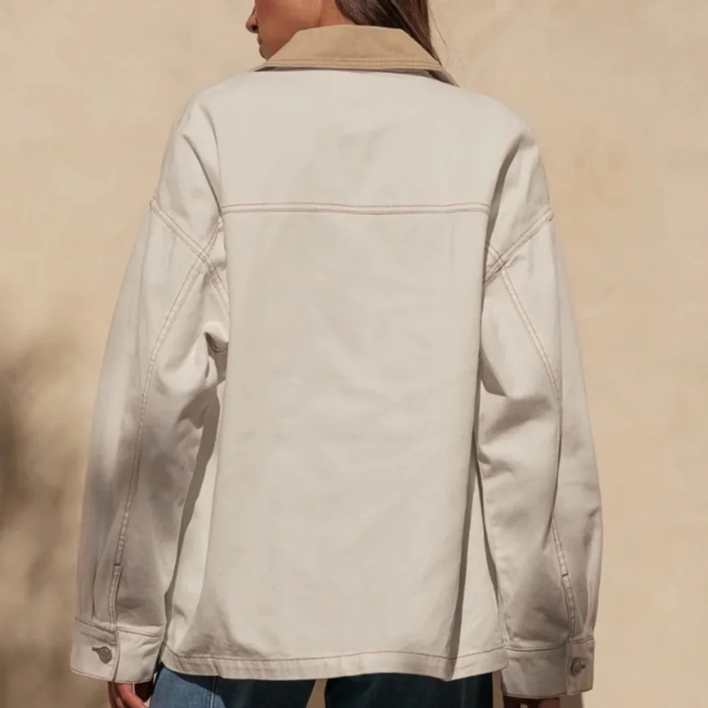 CREAM DENIM BARN JACKET WITH BROWN COLLAR!! Adorable!!! L